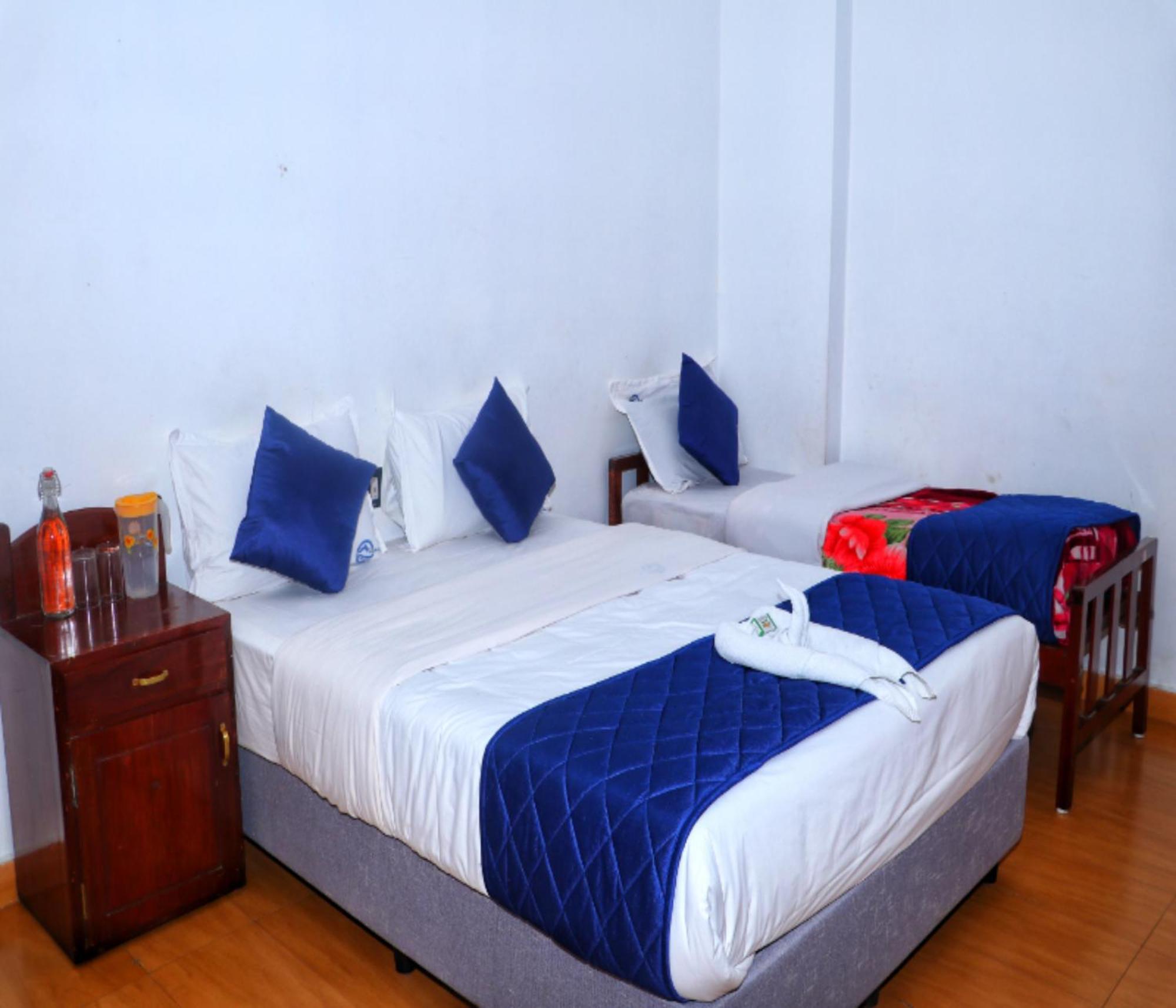 Ac Mist Hotel Мунар Екстериор снимка
